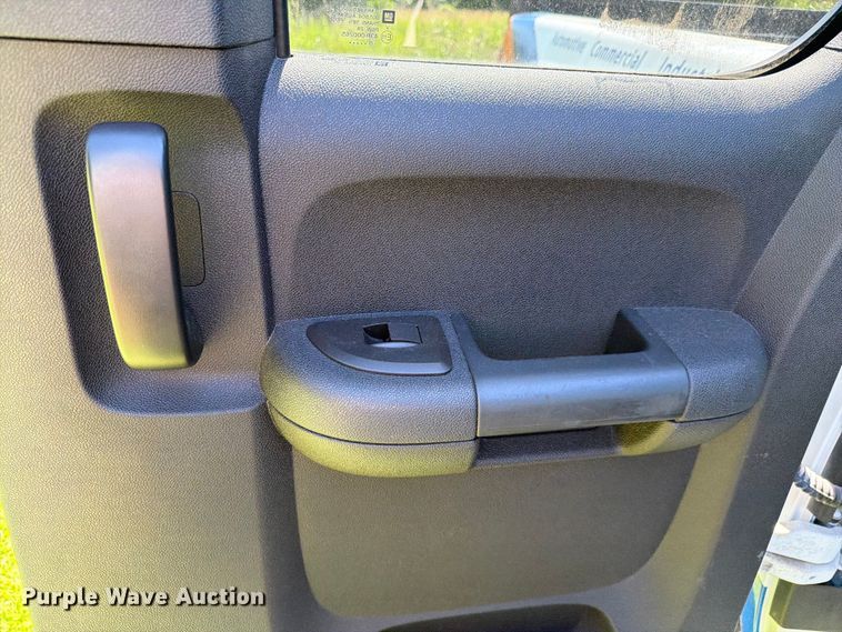 image for item FC3247 2011 GMC Sierra 2500HD Ext. Cab pickup truck