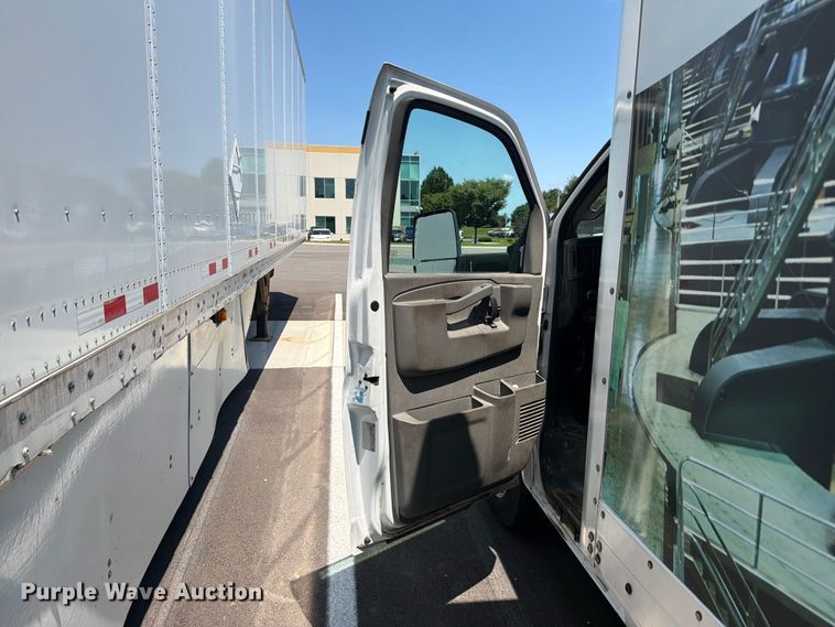 image for item FC3248 2016 Chevrolet Express delivery van
