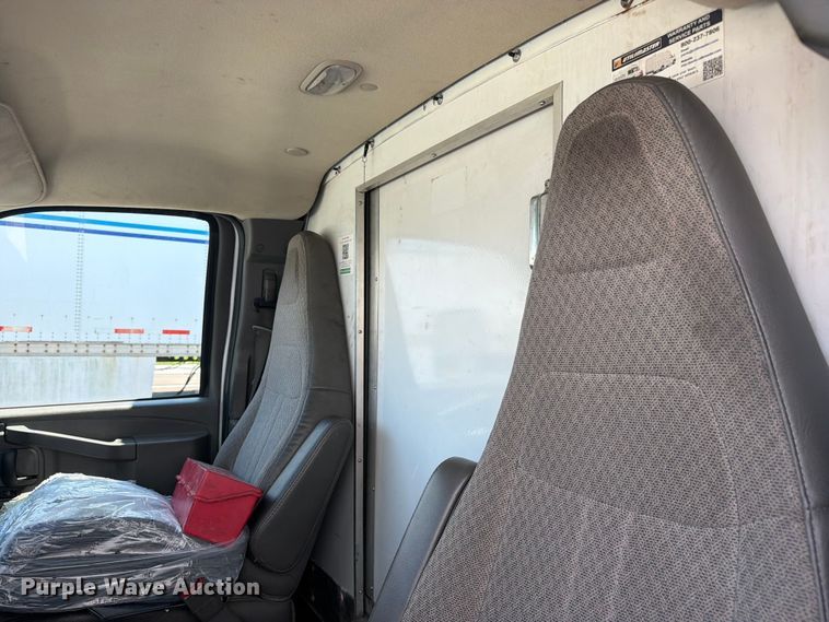image for item FC3248 2016 Chevrolet Express delivery van