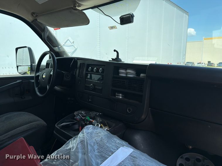 image for item FC3248 2016 Chevrolet Express delivery van