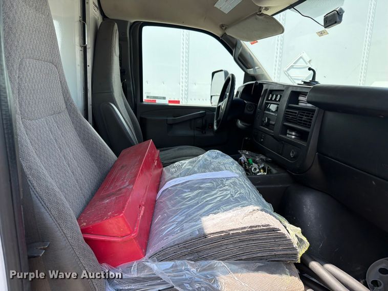 image for item FC3248 2016 Chevrolet Express delivery van