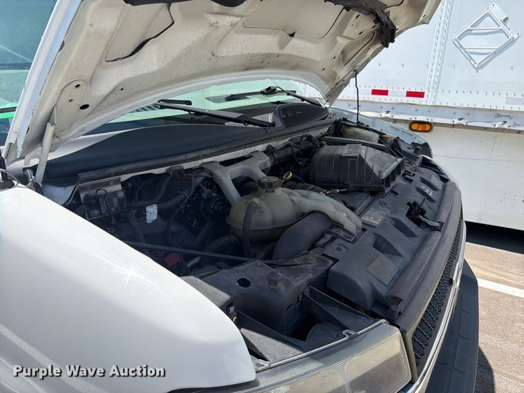 image for item FC3248 2016 Chevrolet Express delivery van