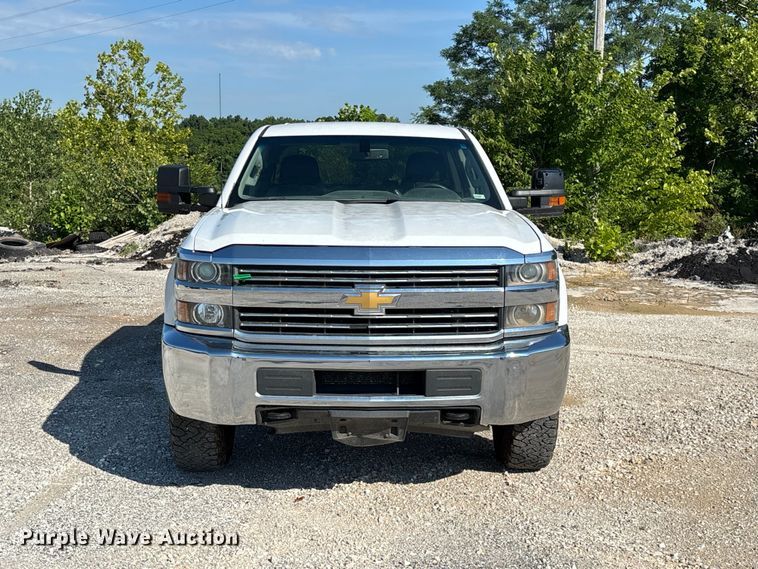 image for item FG0519 2018 Chevrolet Silverado 3500HD Crew Cab pickup truck