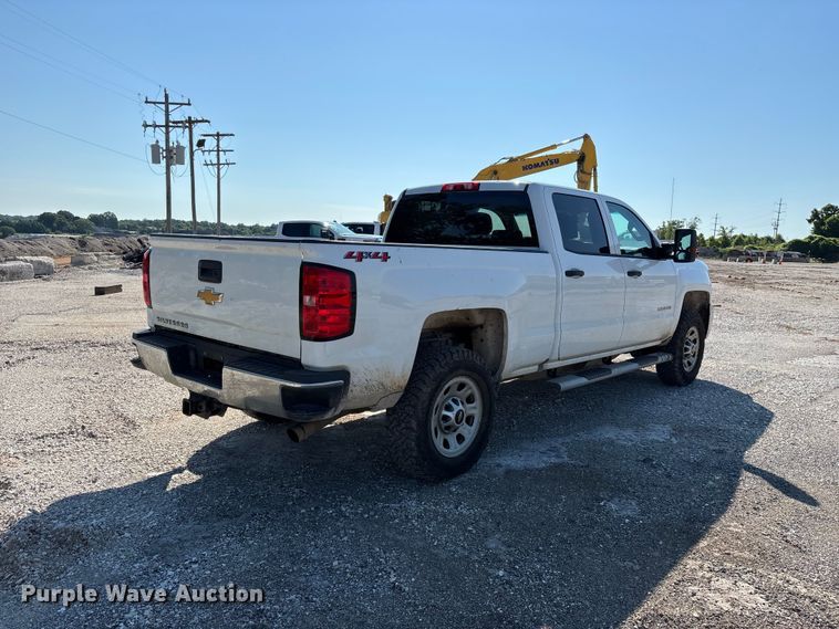 image for item FG0519 2018 Chevrolet Silverado 3500HD Crew Cab pickup truck