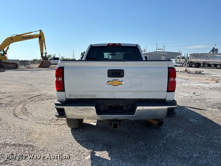image for item FG0519 2018 Chevrolet Silverado 3500HD Crew Cab pickup truck