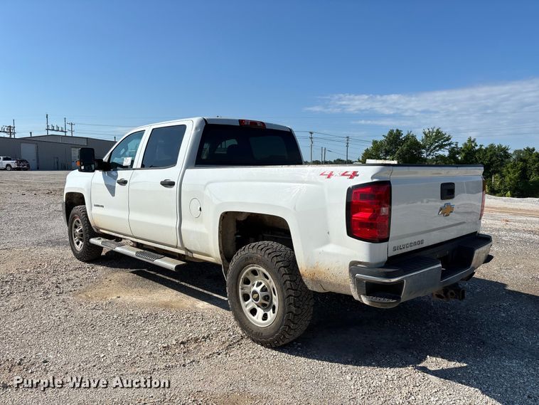 image for item FG0519 2018 Chevrolet Silverado 3500HD Crew Cab pickup truck