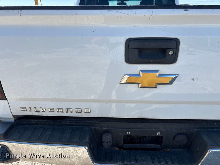 image for item FG0519 2018 Chevrolet Silverado 3500HD Crew Cab pickup truck