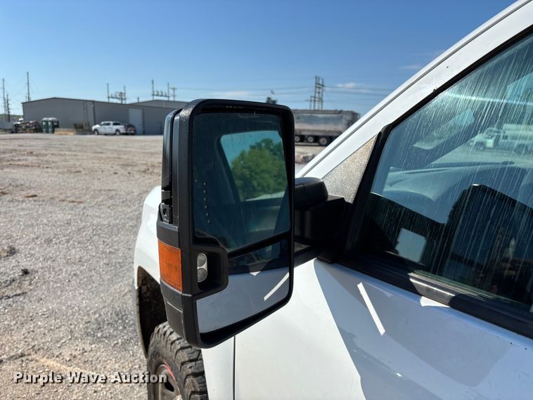 image for item FG0519 2018 Chevrolet Silverado 3500HD Crew Cab pickup truck