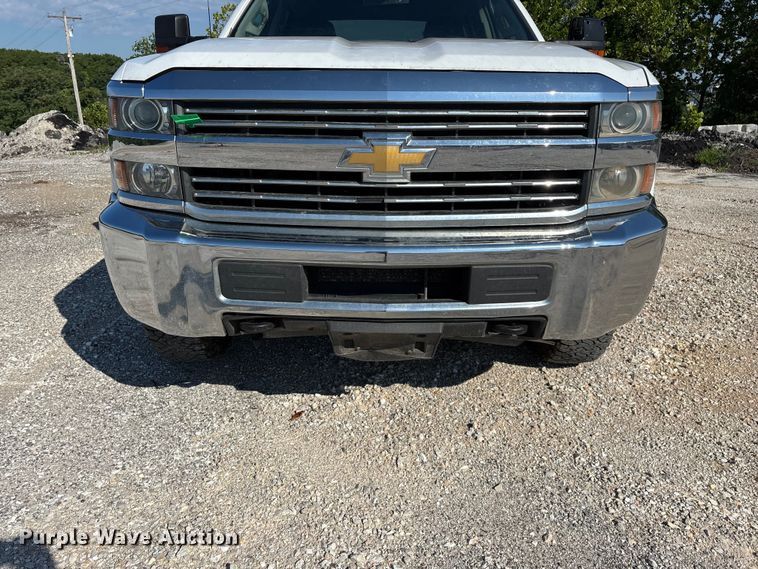 image for item FG0519 2018 Chevrolet Silverado 3500HD Crew Cab pickup truck