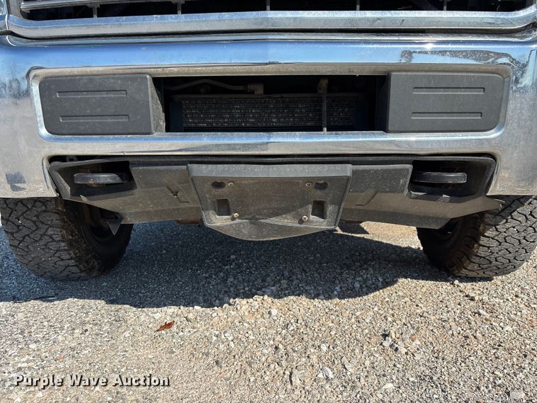 image for item FG0519 2018 Chevrolet Silverado 3500HD Crew Cab pickup truck
