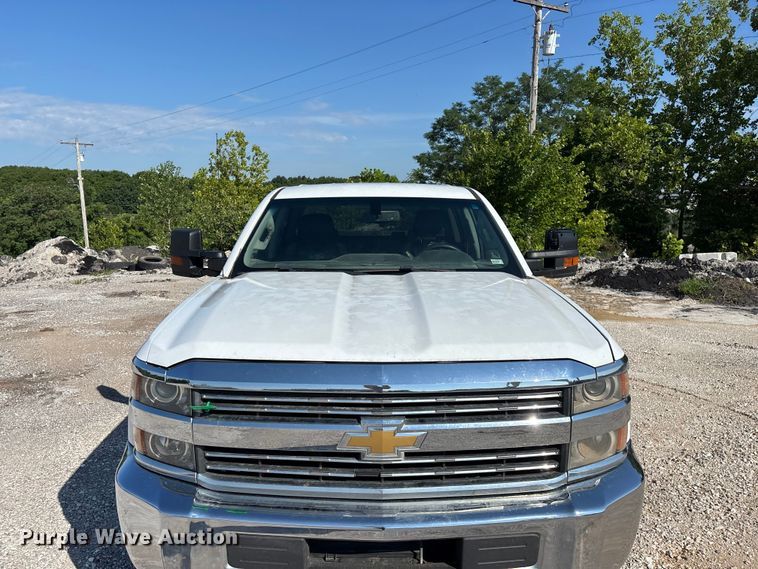 image for item FG0519 2018 Chevrolet Silverado 3500HD Crew Cab pickup truck