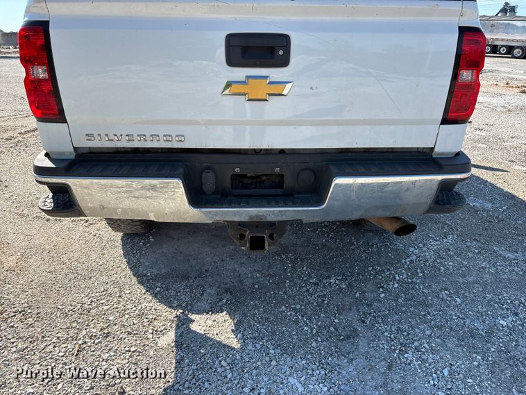 image for item FG0519 2018 Chevrolet Silverado 3500HD Crew Cab pickup truck