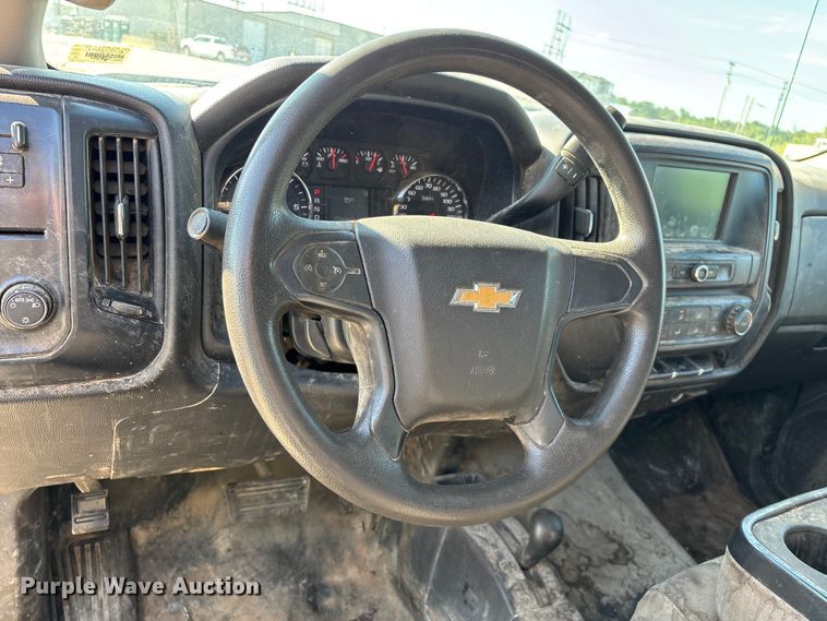 image for item FG0519 2018 Chevrolet Silverado 3500HD Crew Cab pickup truck