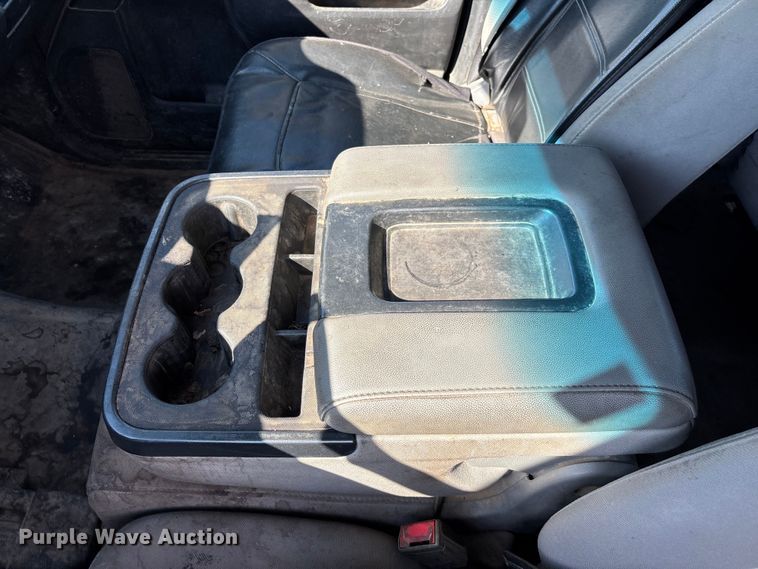 image for item FG0519 2018 Chevrolet Silverado 3500HD Crew Cab pickup truck
