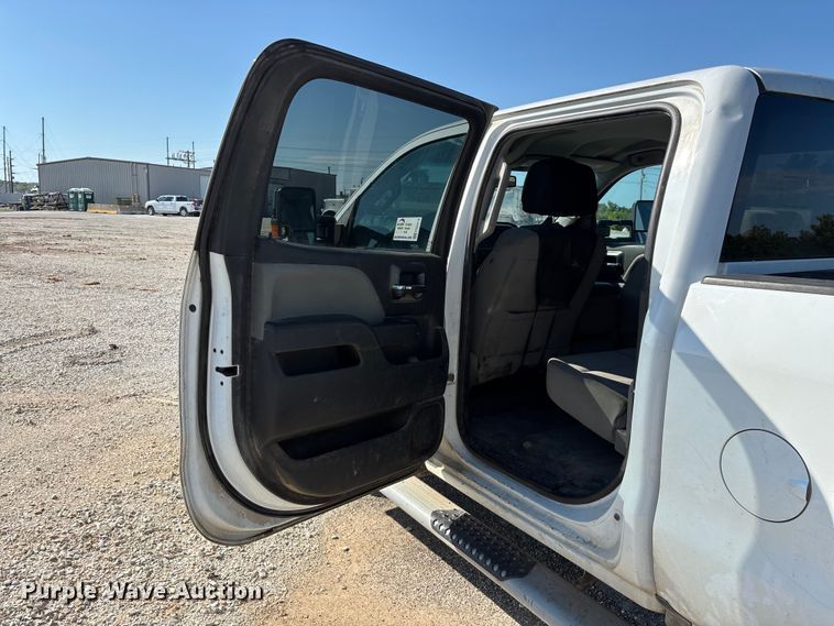 image for item FG0519 2018 Chevrolet Silverado 3500HD Crew Cab pickup truck