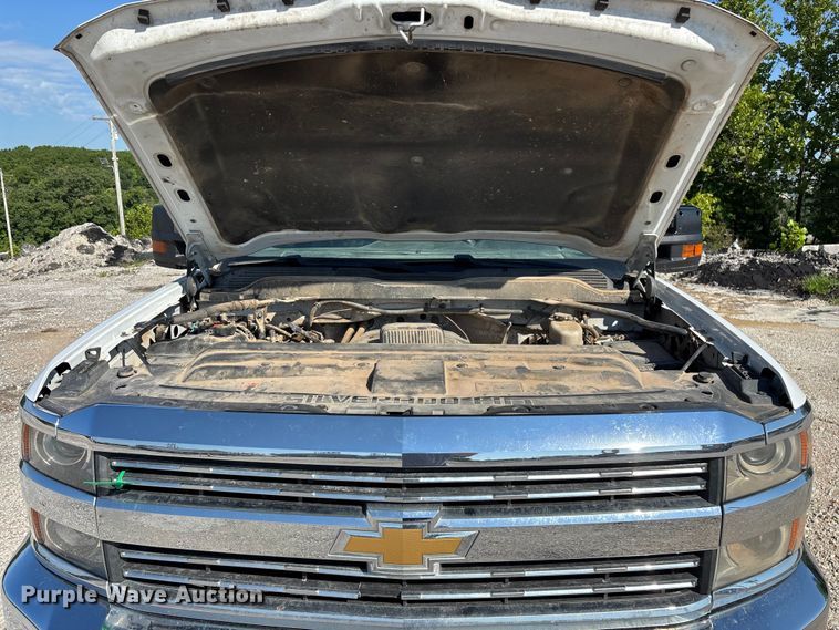 image for item FG0519 2018 Chevrolet Silverado 3500HD Crew Cab pickup truck