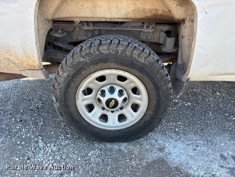image for item FG0519 2018 Chevrolet Silverado 3500HD Crew Cab pickup truck