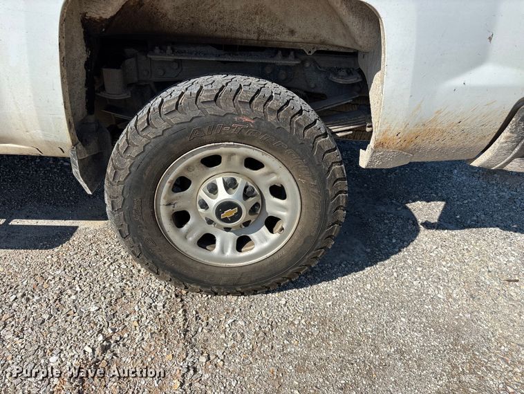 image for item FG0519 2018 Chevrolet Silverado 3500HD Crew Cab pickup truck