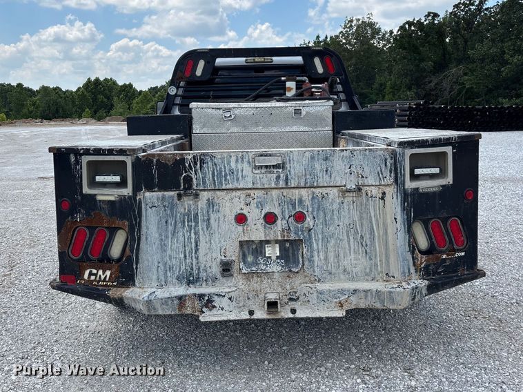 image for item FG0528 2016 Ford F350 Super Duty Crew Cab flatbed pickup truck