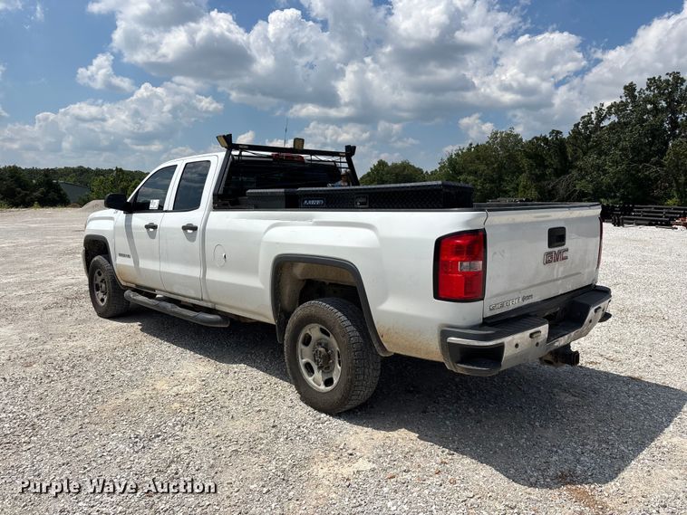 image for item FG0530 2015 GMC Sierra 2500HD Crew Cab pickup truck