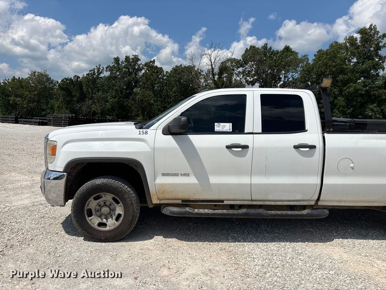 image for item FG0530 2015 GMC Sierra 2500HD Crew Cab pickup truck
