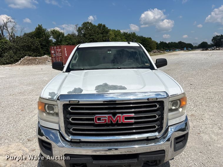 image for item FG0530 2015 GMC Sierra 2500HD Crew Cab pickup truck