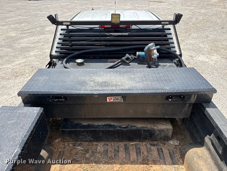 image for item FG0530 2015 GMC Sierra 2500HD Crew Cab pickup truck