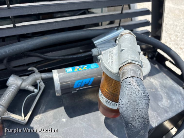 image for item FG0530 2015 GMC Sierra 2500HD Crew Cab pickup truck