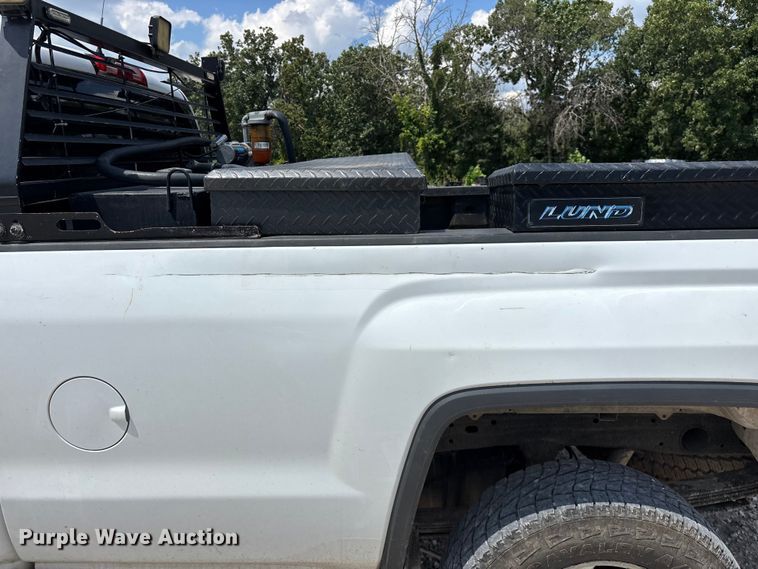 image for item FG0530 2015 GMC Sierra 2500HD Crew Cab pickup truck