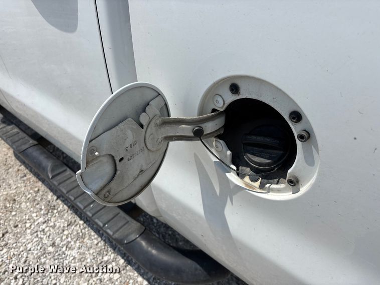 image for item FG0530 2015 GMC Sierra 2500HD Crew Cab pickup truck