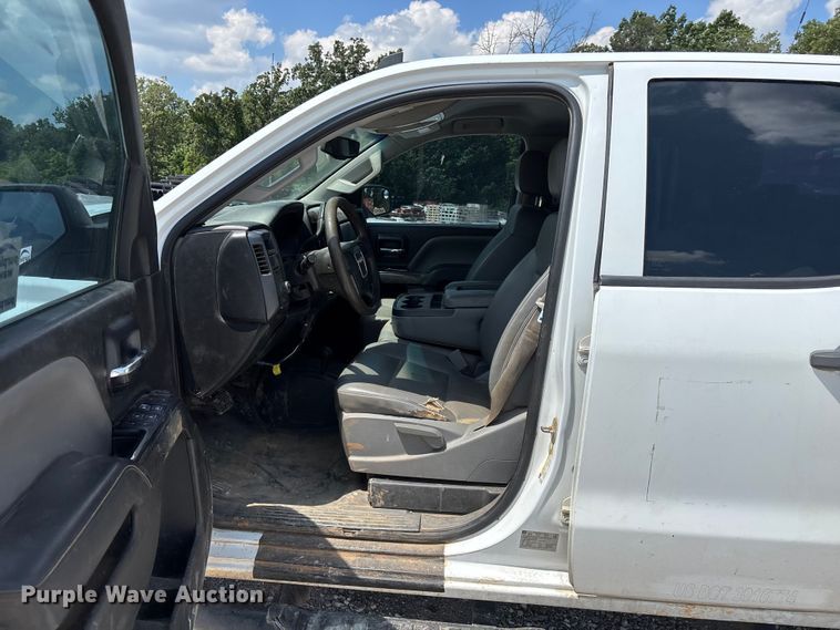image for item FG0530 2015 GMC Sierra 2500HD Crew Cab pickup truck