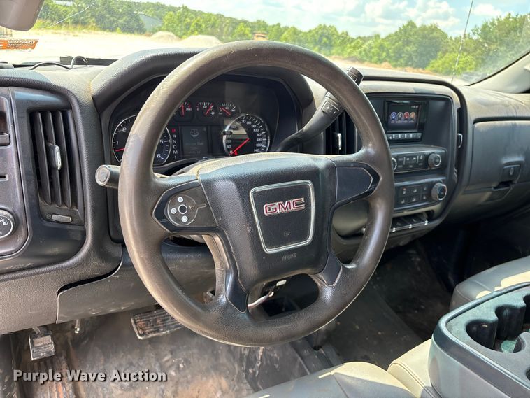 image for item FG0530 2015 GMC Sierra 2500HD Crew Cab pickup truck