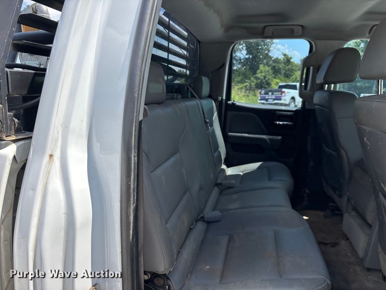image for item FG0530 2015 GMC Sierra 2500HD Crew Cab pickup truck