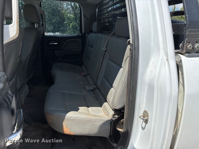 image for item FG0530 2015 GMC Sierra 2500HD Crew Cab pickup truck