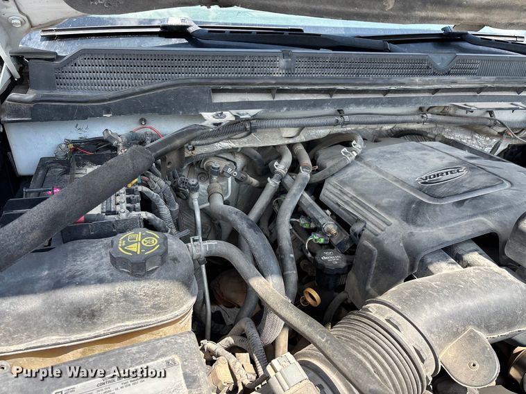 image for item FG0530 2015 GMC Sierra 2500HD Crew Cab pickup truck