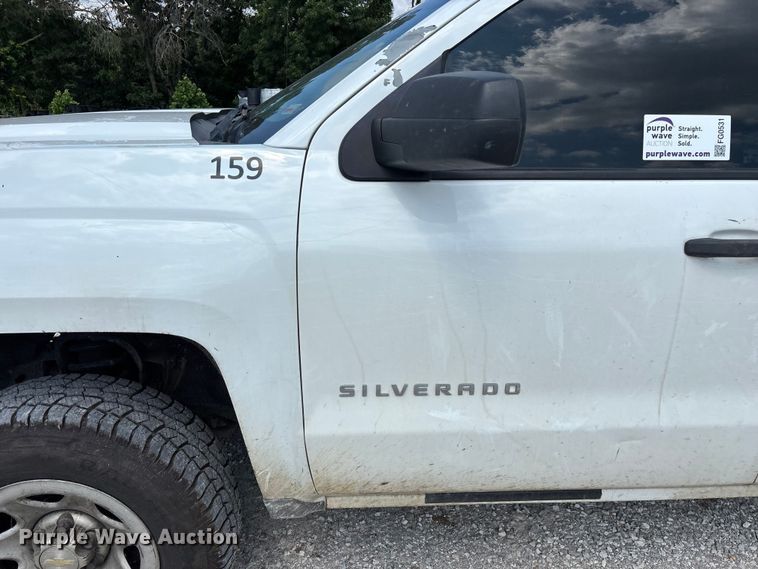 image for item FG0531 2015 Chevrolet Silverado 1500 Crew Cab pickup truck