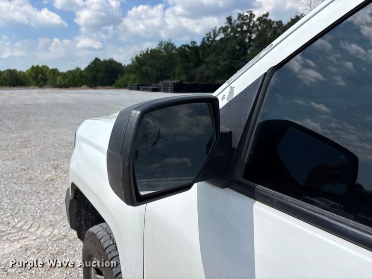 image for item FG0531 2015 Chevrolet Silverado 1500 Crew Cab pickup truck
