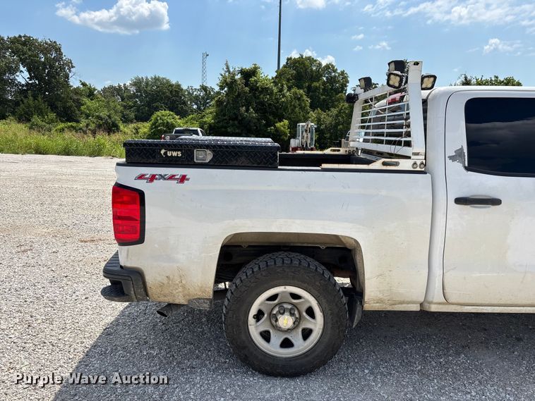 image for item FG0531 2015 Chevrolet Silverado 1500 Crew Cab pickup truck