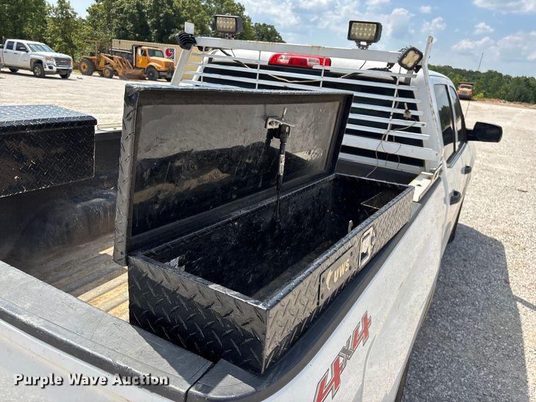 image for item FG0531 2015 Chevrolet Silverado 1500 Crew Cab pickup truck