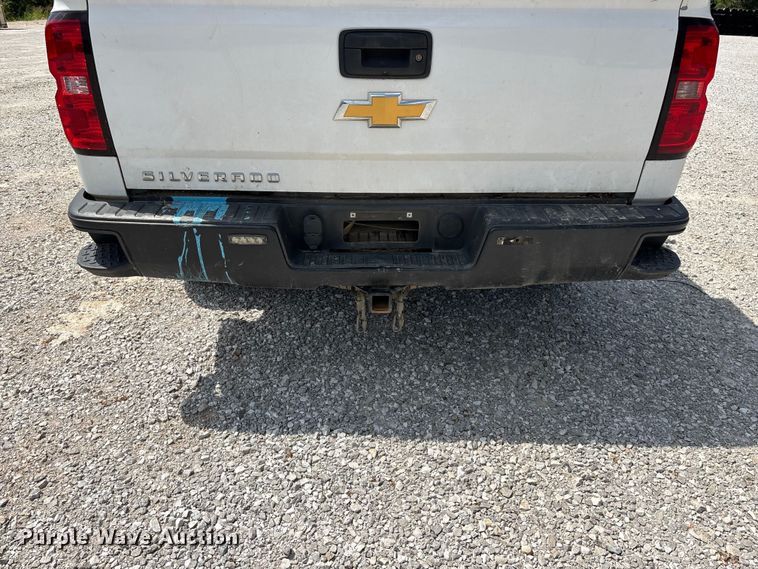 image for item FG0531 2015 Chevrolet Silverado 1500 Crew Cab pickup truck