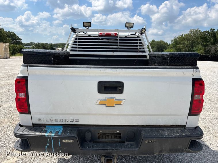 image for item FG0531 2015 Chevrolet Silverado 1500 Crew Cab pickup truck