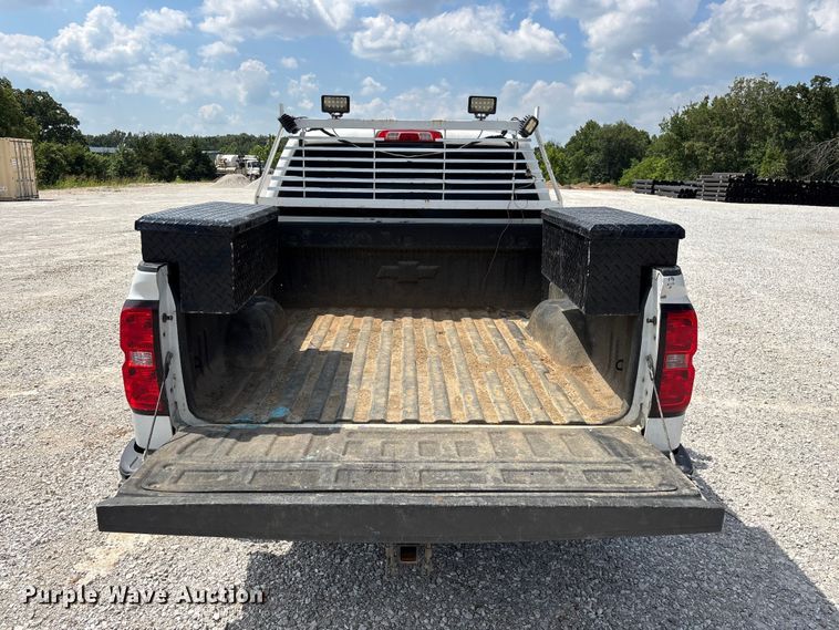 image for item FG0531 2015 Chevrolet Silverado 1500 Crew Cab pickup truck