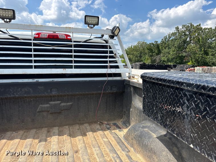 image for item FG0531 2015 Chevrolet Silverado 1500 Crew Cab pickup truck
