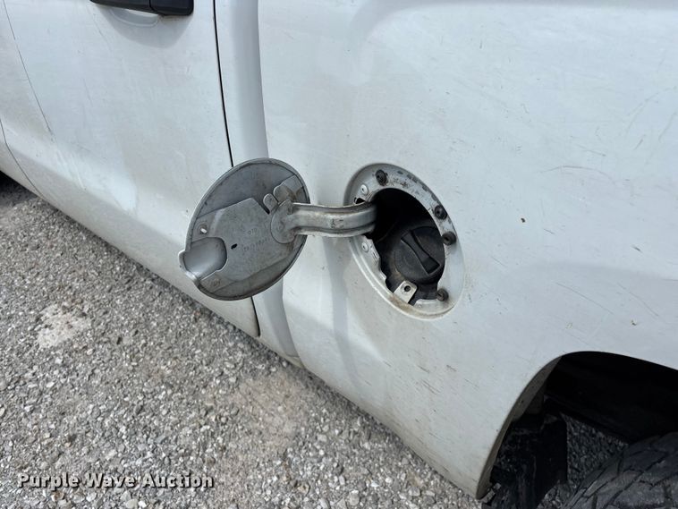 image for item FG0531 2015 Chevrolet Silverado 1500 Crew Cab pickup truck