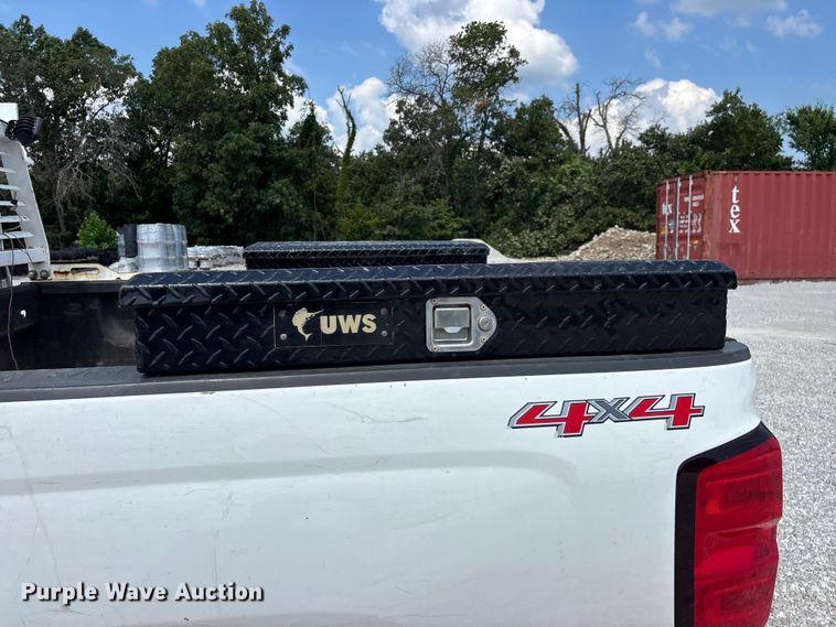 image for item FG0531 2015 Chevrolet Silverado 1500 Crew Cab pickup truck