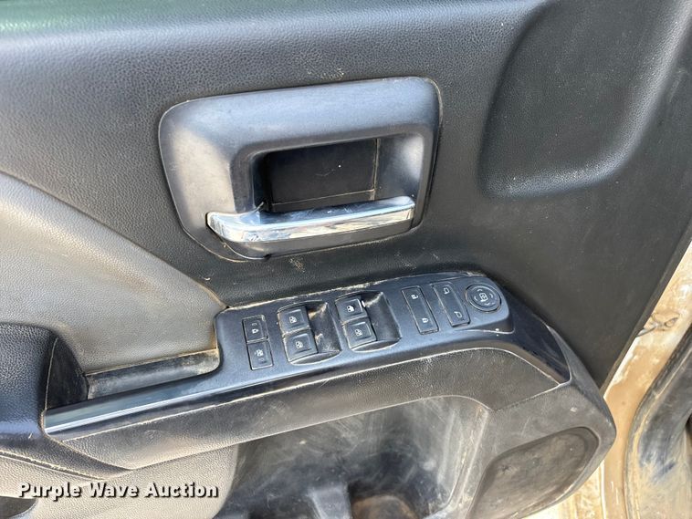 image for item FG0531 2015 Chevrolet Silverado 1500 Crew Cab pickup truck