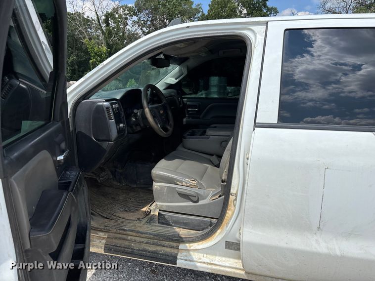 image for item FG0531 2015 Chevrolet Silverado 1500 Crew Cab pickup truck