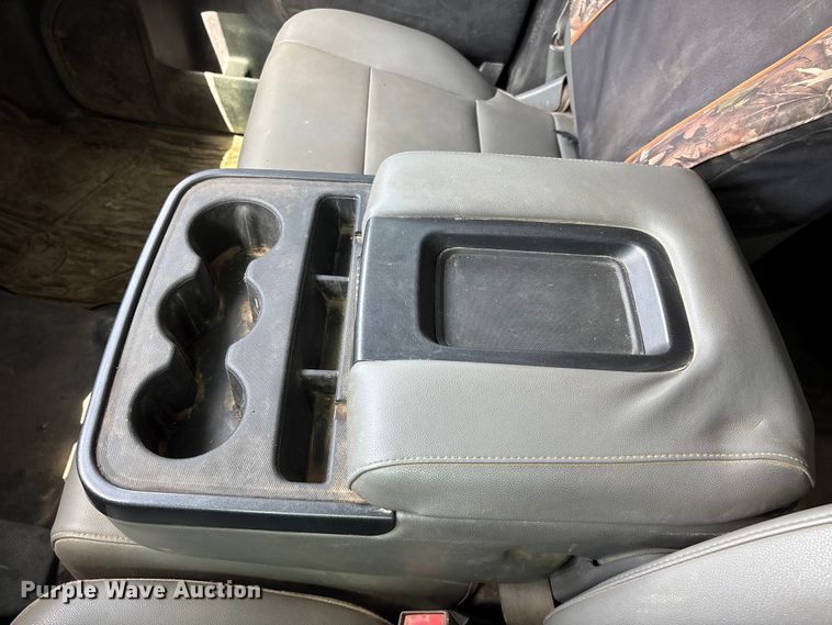 image for item FG0531 2015 Chevrolet Silverado 1500 Crew Cab pickup truck