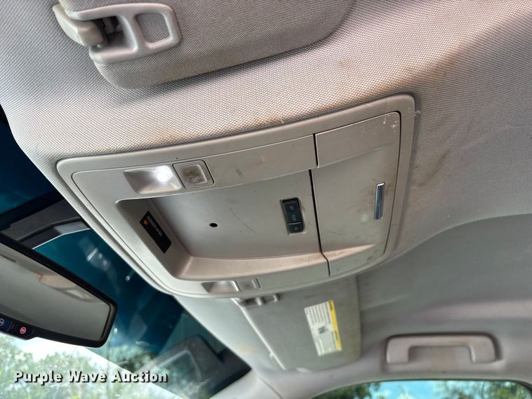 image for item FG0531 2015 Chevrolet Silverado 1500 Crew Cab pickup truck