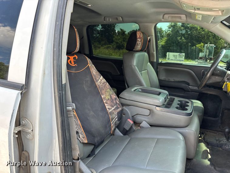 image for item FG0531 2015 Chevrolet Silverado 1500 Crew Cab pickup truck